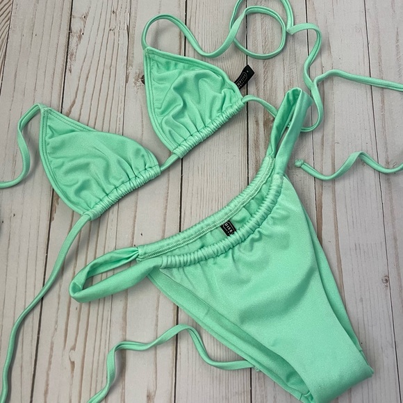 Menthol Bikini Set - Picture 2 of 5